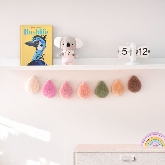 Girl’s Room Raindrop Garland – Pink Puddles