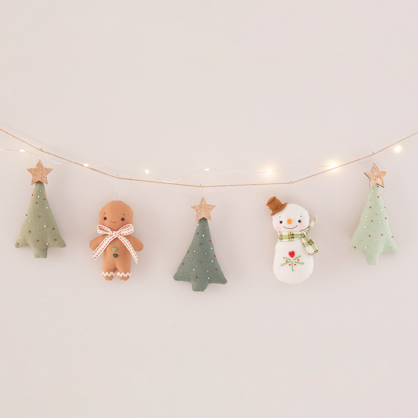 Snowman & Gingerbread Christmas Garland