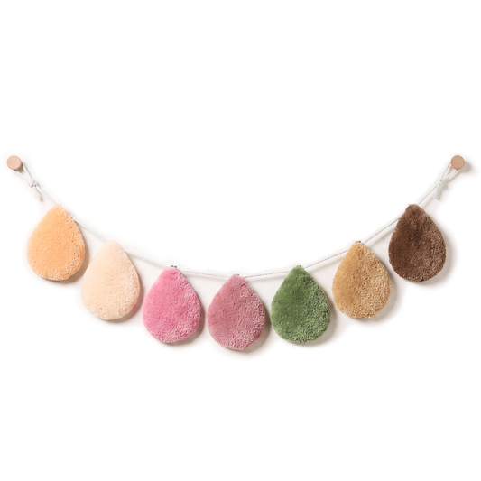 Girl’s Room Raindrop Garland – Pink Puddles