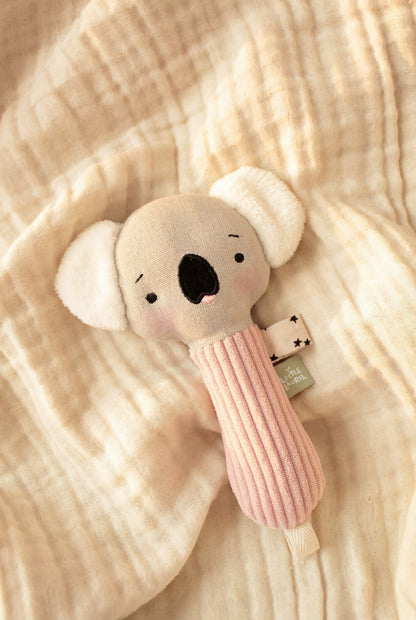 Baby Girl Maraca – Lila, Koala